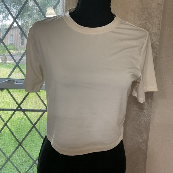 Fablestic Chic White Crop Top for Women - Picture 2 of 7